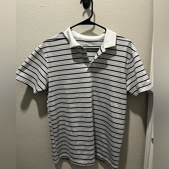 Nike Other - Men’s Nike golf polo  men’s size small